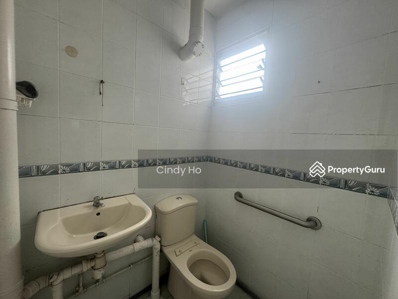 100 Bedok North Avenue 4