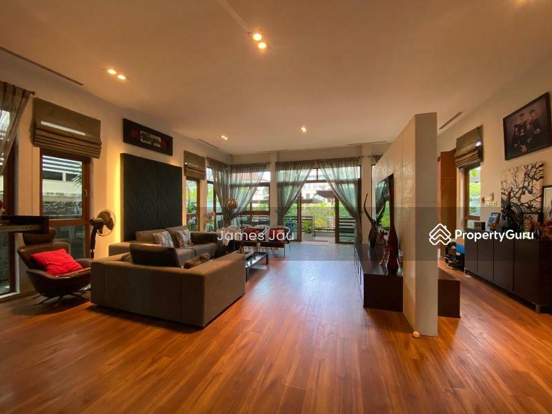 Prop-GPT: Detached: D15 Katong South Facing 2.5 storey bungalow at Goodman Vicinity