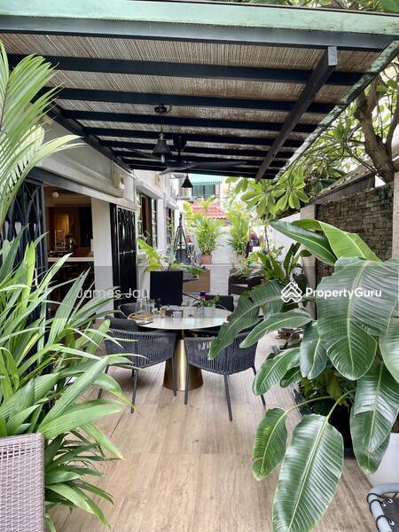 Nice wide frontage semi d in the Goodman area!