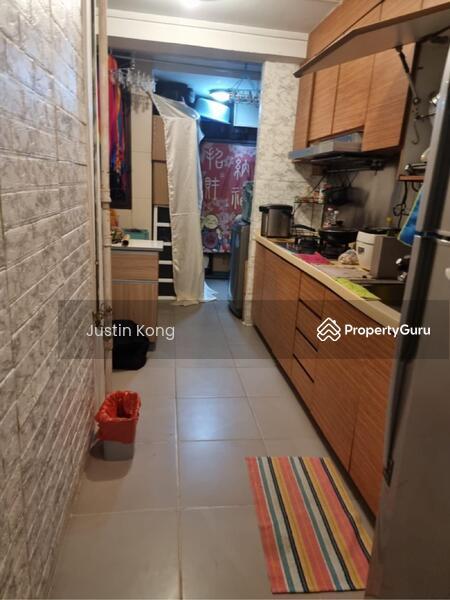 85 Commonwealth Close