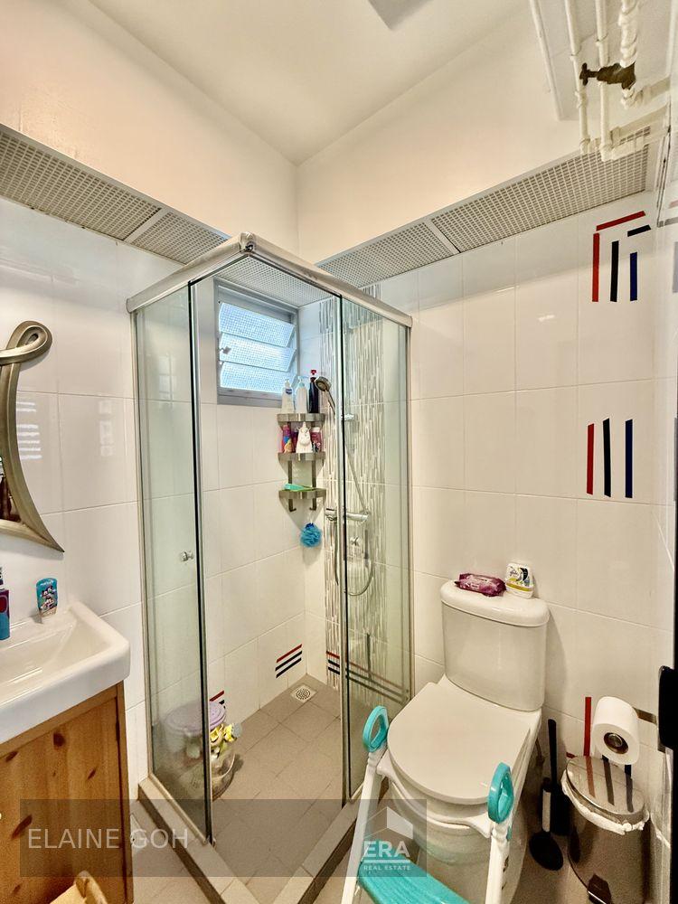 Prop-GPT: HDB - 3 room: D03 Alexandra 95b Henderson Road