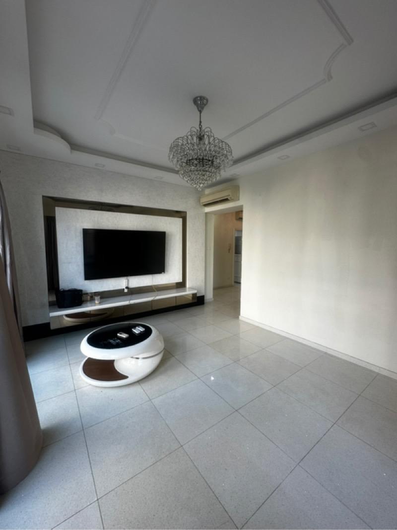 Kentish Green Condominium For Sale, $1,750,000, 3 Bed 3 Bath 1,292 sqft $1,354.00 psf