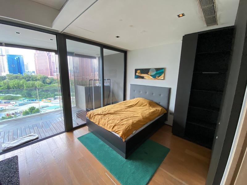 Oue Twin Peaks Condominium For Sale, $1,200,000, 1 Bed 1 Bath 571 sqft $2,102.00 psf