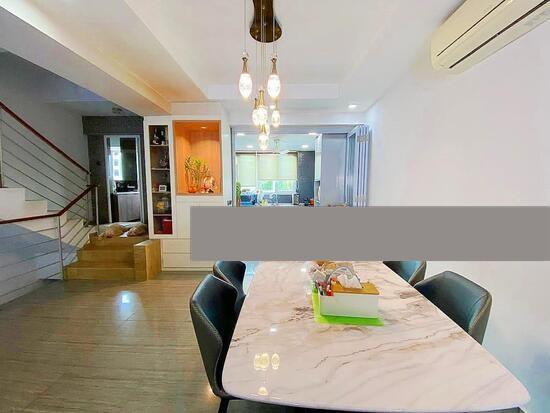 Loyang Villas Terraced House For Sale, $2,800,000, 5 Bed 5 Bath 3,500 sqft $1,377.00 psf