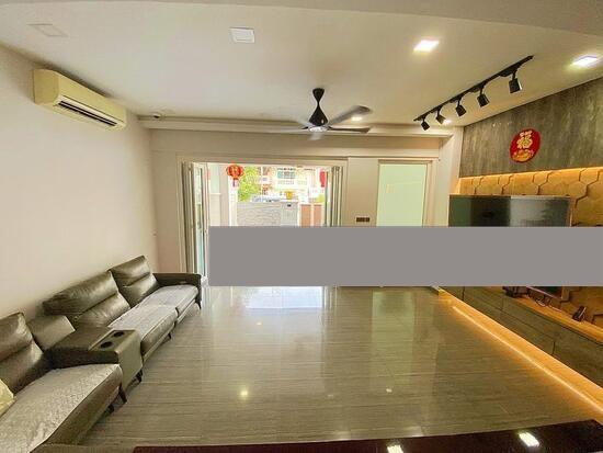 Loyang Villas Terraced House For Sale, $2,800,000, 5 Bed 5 Bath 3,500 sqft $1,377.00 psf