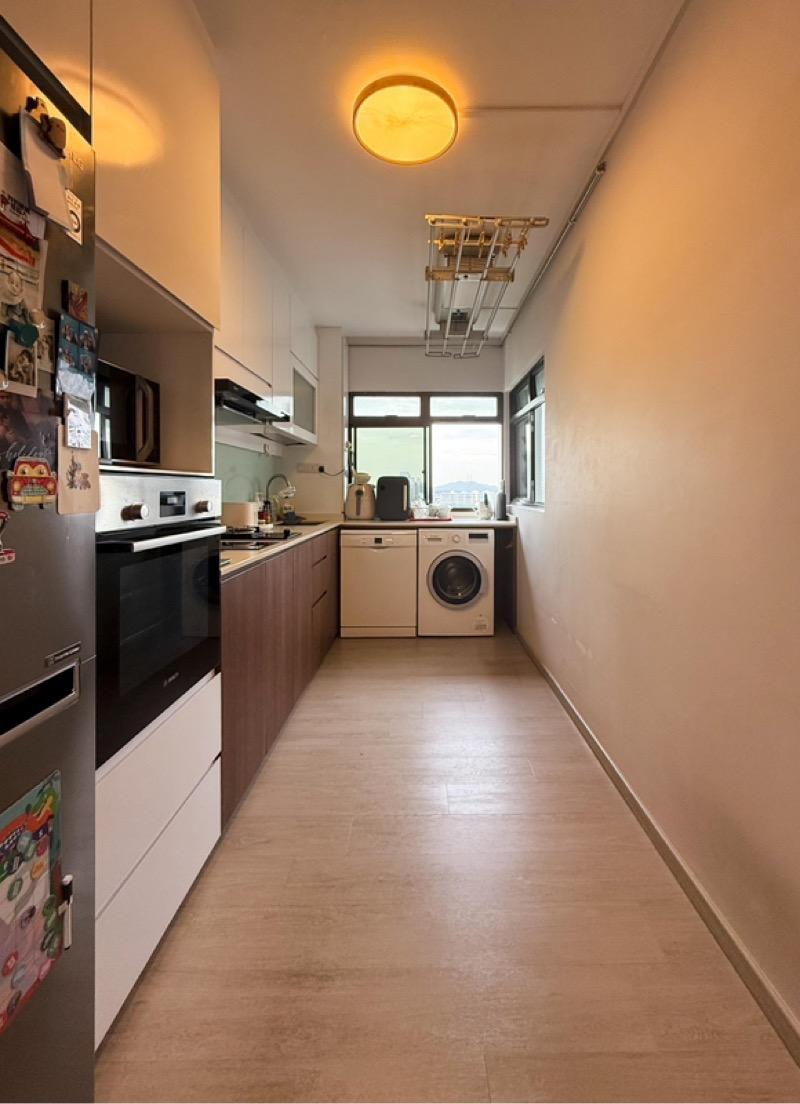 184 Stirling Road HDB Apartment For Sale, $988,888, 3 Bed 2 Bath 1,022 sqft $968.00 psf