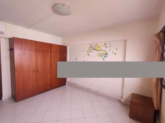 129 Pending Road HDB Apartment For Sale, $849,000, 3 Bed 2 Bath 1,550 sqft $548.00 psf