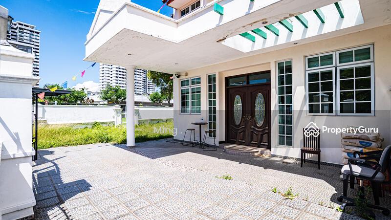 RARE / Near MRT/ SEMI D