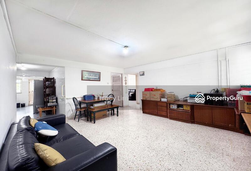 Prop-GPT: HDB Flat: D15 Marine Parade 45 Marine Crescent