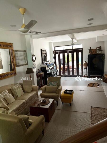 Prop-GPT: Terrace: D20 Thomson  Thomson Gardens Renovated Freehold Terrace 3.5 Storey  within 1km to Ai Tong & Catholic High