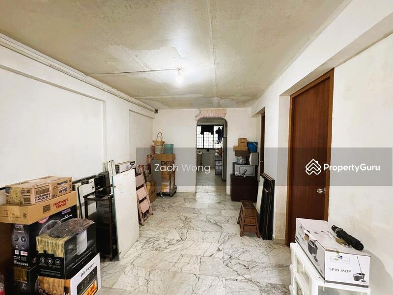 Prop-GPT: HDB Flat: D19 Serangoon 105 Serangoon North Avenue 1
