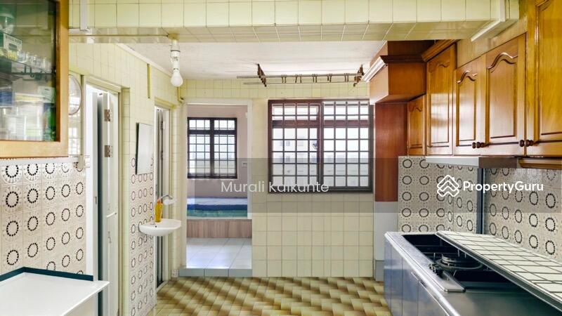 Prop-GPT: HDB Flat: D15 Marine Parade 30 Marine Crescent