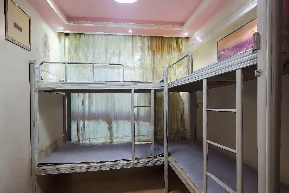 The Wisteria Condominium For Sale, $1,288,000, 3 Bed 2 Bath 969 sqft $1,329.00 psf