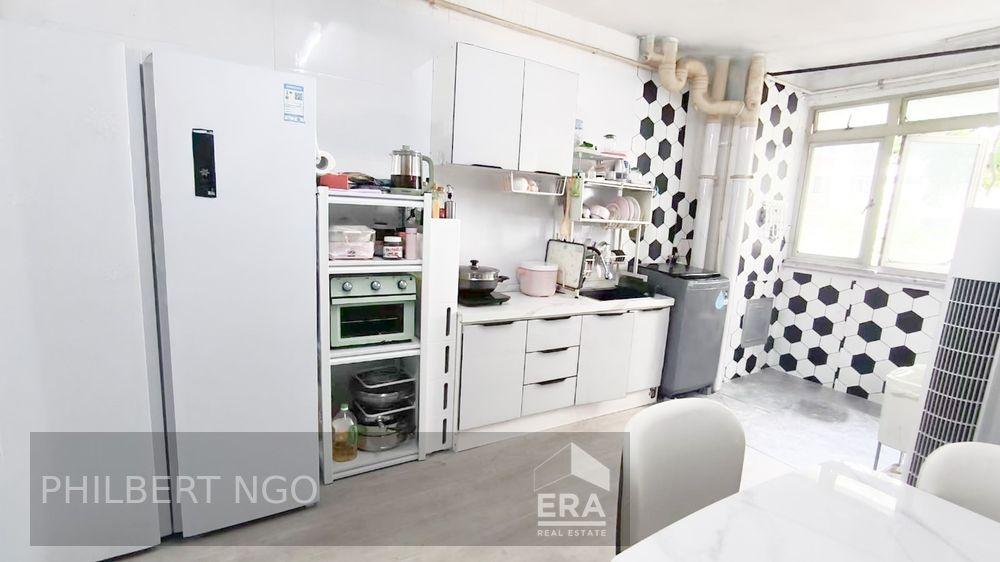 Rare Corner 5i Unit With 4 Bed 2 Bath at Yishun for Sale!