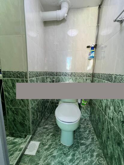 168A Queensway HDB Apartment For Sale, $528,000, 3 Bed 1 Bath 904 sqft $584.00 psf