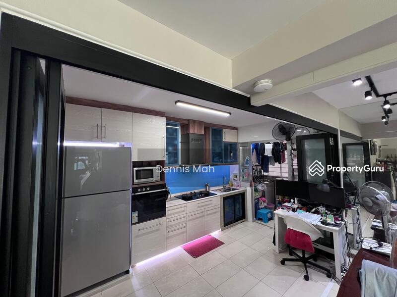 Prop-GPT: HDB Flat: D23 Bukit Batok 435C Bukit Batok West Avenue 5