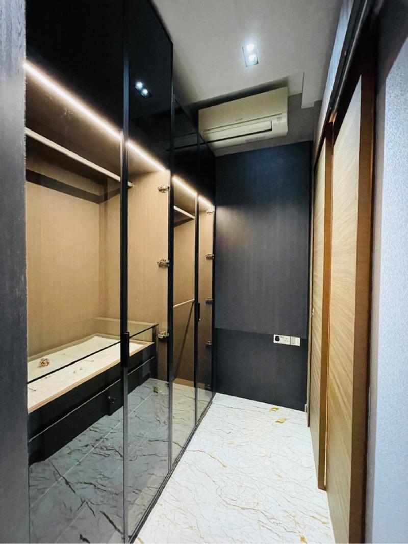 Queens Peak Condominium For Sale, $1,211,888, 1 Bed 1 Bath 495 sqft $2,448.00 psf