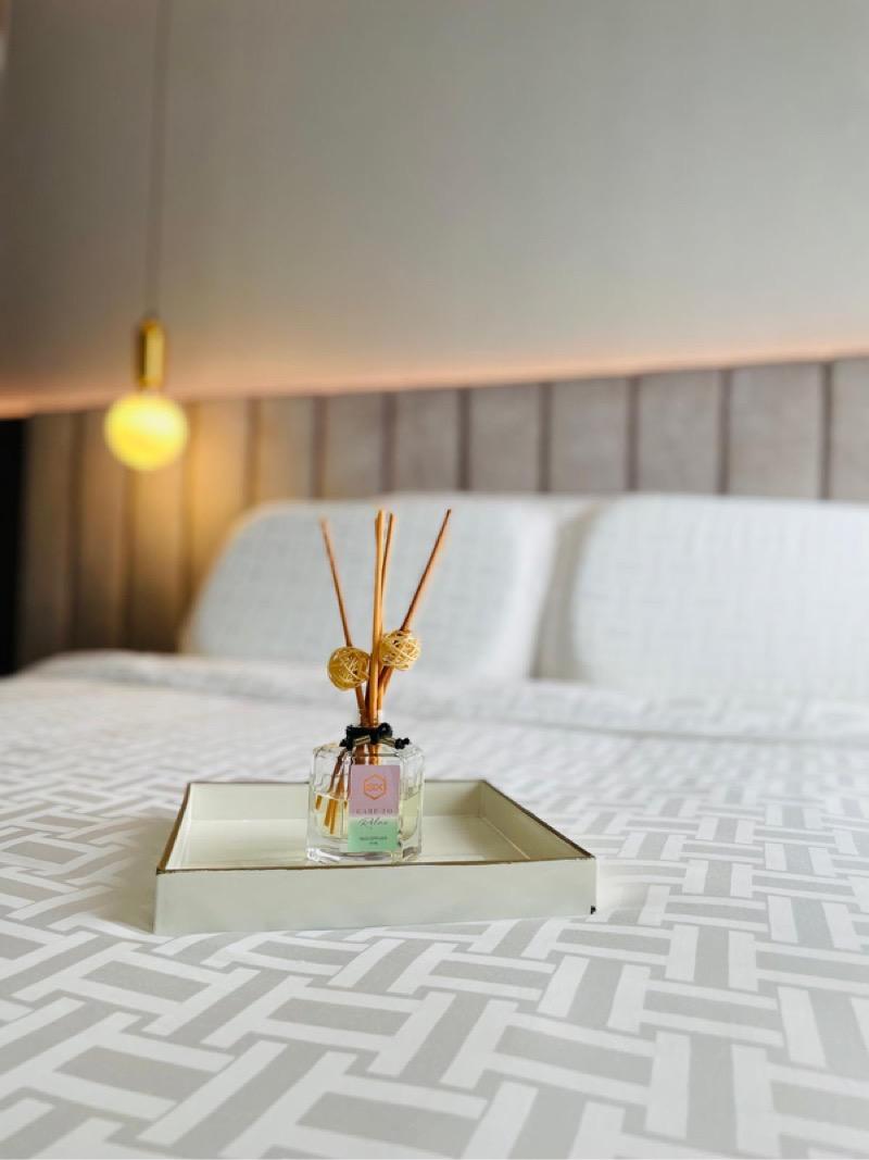 Queens Peak Condominium For Sale, $1,211,888, 1 Bed 1 Bath 495 sqft $2,448.00 psf