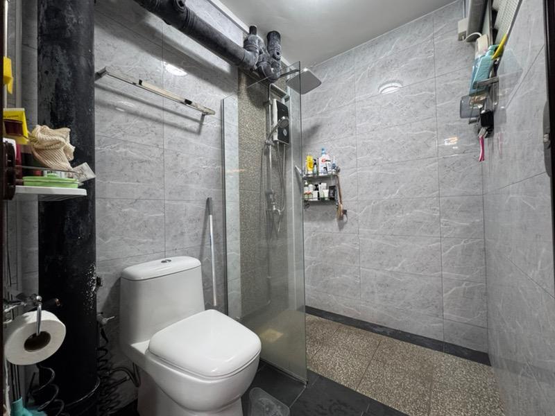 650 Yishun Avenue 4 HDB Apartment For Sale, $1,300,000, 5 Bed 3 Bath 1,711 sqft $760.00 psf