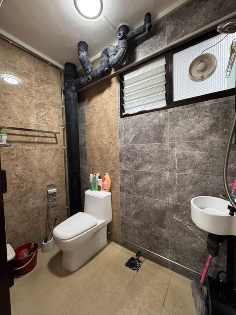 650 Yishun Avenue 4 HDB Apartment For Sale, $1,300,000, 5 Bed 3 Bath 1,711 sqft $760.00 psf