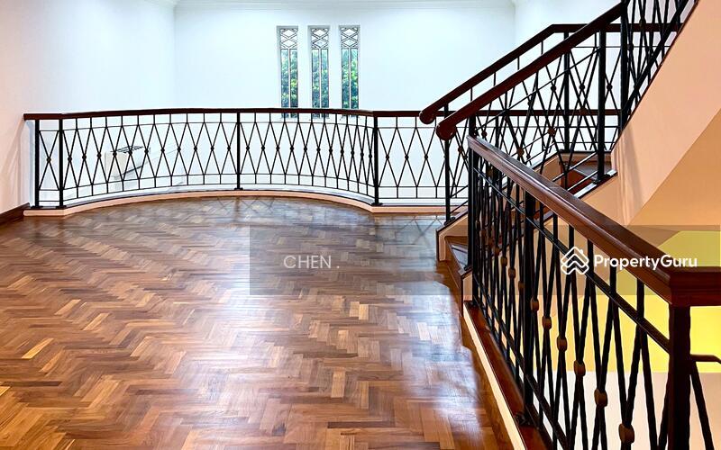 Few Landed D14, D15, D16 – Semi-D, Double Volume Living Hall!!