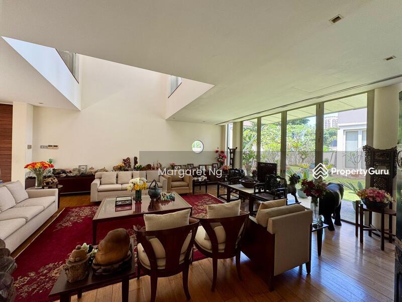 One Tree Hill/Jalan Tupai