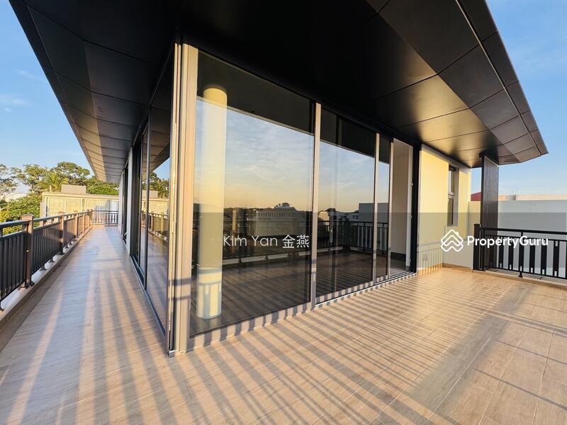 Brand New & Giant Semi-D, 4 levels with lift, 7 Bedrooms ensuite, huge for multi-generations