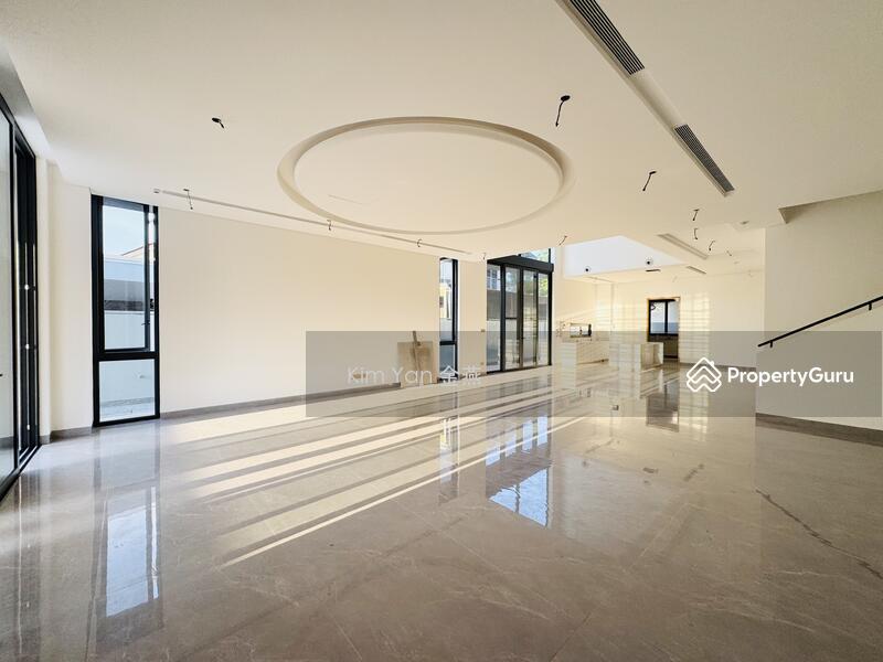 Brand New & Giant Semi-D, 4 levels with lift, 7 Bedrooms ensuite, huge for multi-generations