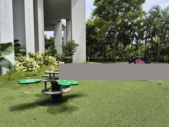 The Crest Condominium For Sale, $2,580,000, 3 Bed 2 Bath 1,195 sqft $2,159.00 psf