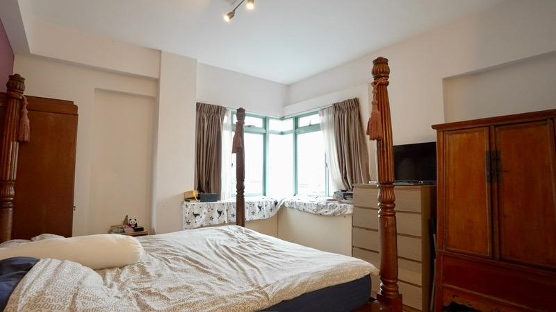 Casuarina Cove Condominium For Sale, $2,750,000, 3 Bed 3 Bath 1,593 sqft $1,726.00 psf