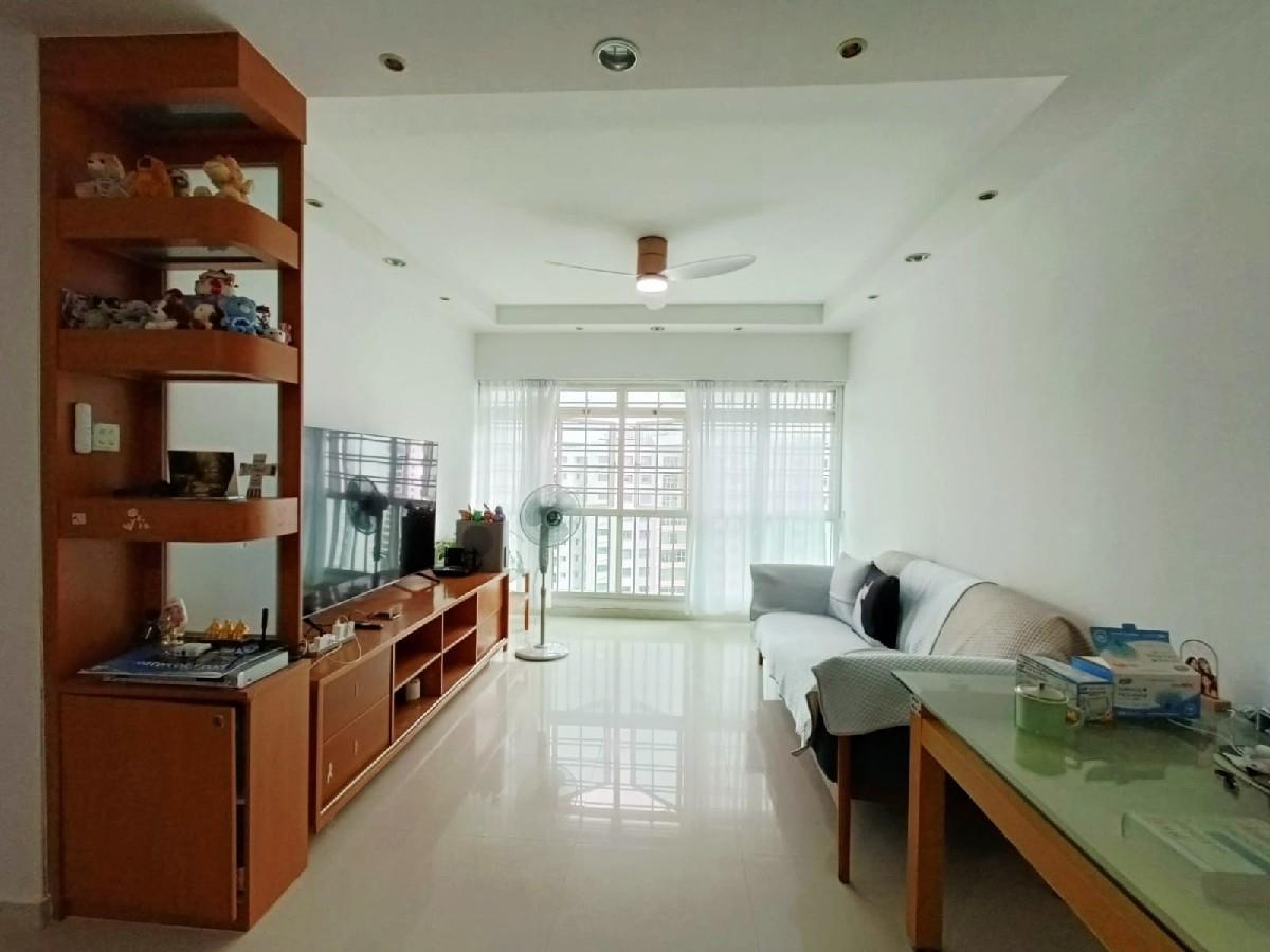 Prop-GPT: HDB Apartment: D19 Punggol 171C Edgedale Plains