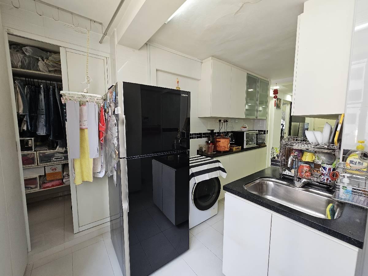 93 Jalan Dua HDB Apartment For Sale, $400,000, 2 Bed 1 Bath 667 sqft $600.00 psf