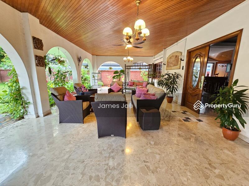 Prop-GPT: Bungalow: D15 Amber Road New Listing! Rare charming South facing bungalow near Ramsgate