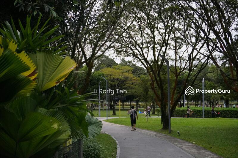  DEALMAKERS  D15 | DETACHED BUNGALOW! WALK TO AMENITIES!