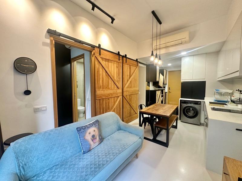 The Skywoods Condominium For Sale, $900,000, 1 Bed 1 Bath 527 sqft $1,708.00 psf