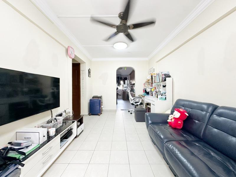 Prop-GPT: HDB Apartment: D16 Bedok 412 Bedok North Avenue 2