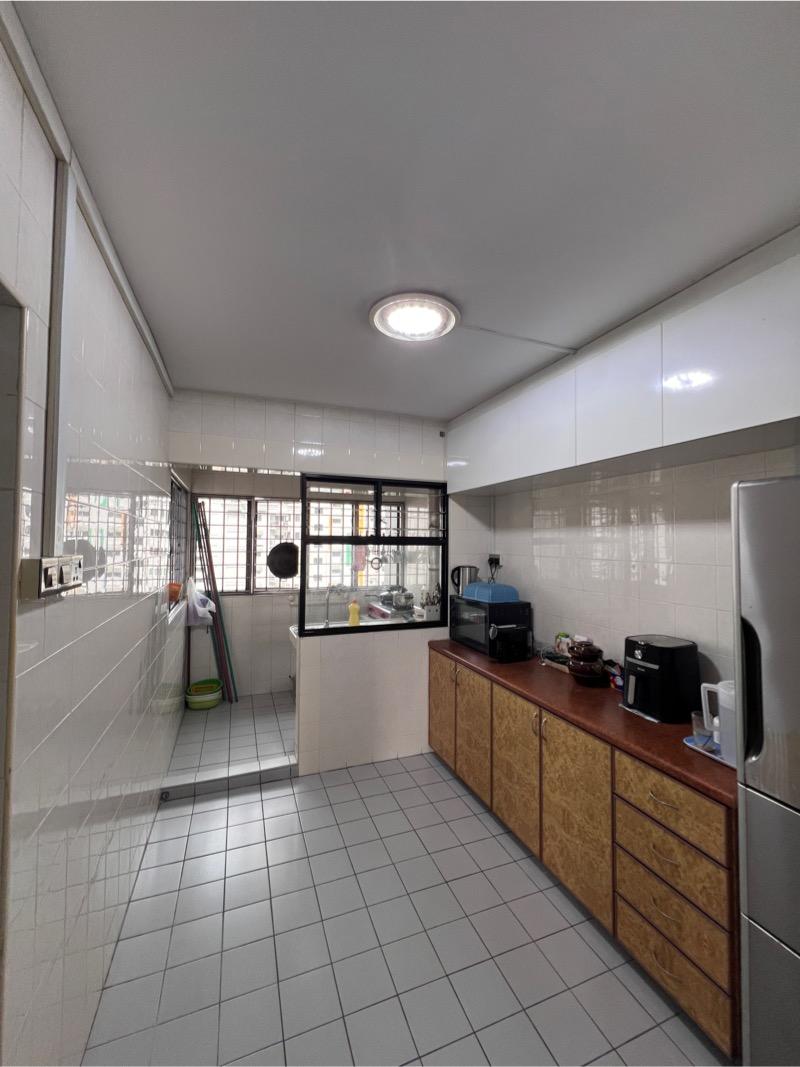 231 Compassvale Walk HDB Apartment For Sale, $580,000, 3 Bed 2 Bath 1,087 sqft $534.00 psf