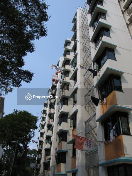 112 Commonwealth Crescent