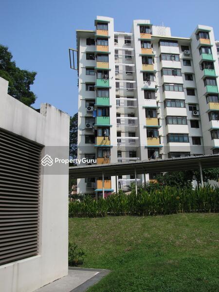 112 Commonwealth Crescent