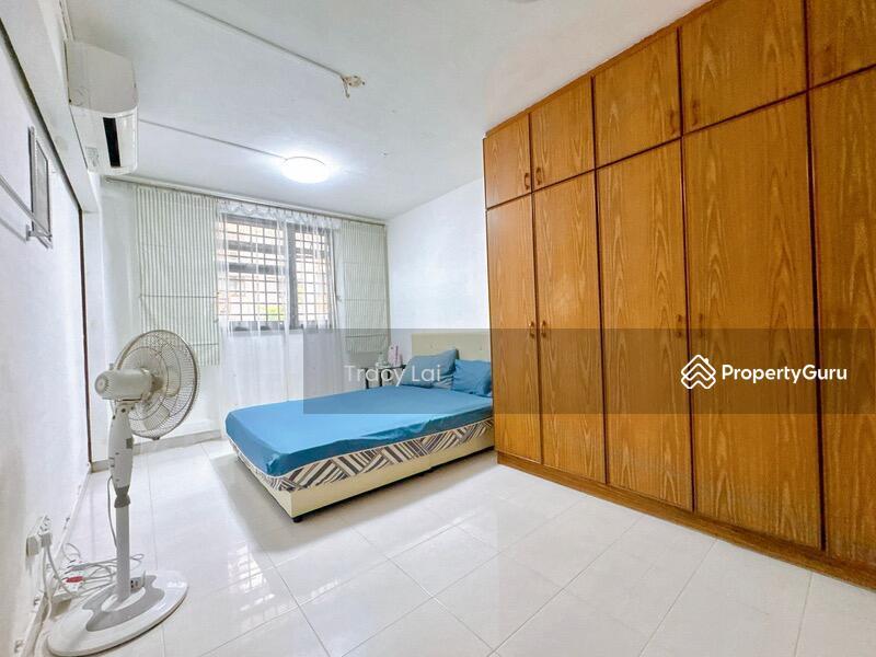 112 Commonwealth Crescent