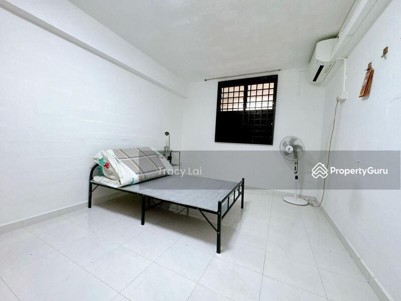 112 Commonwealth Crescent