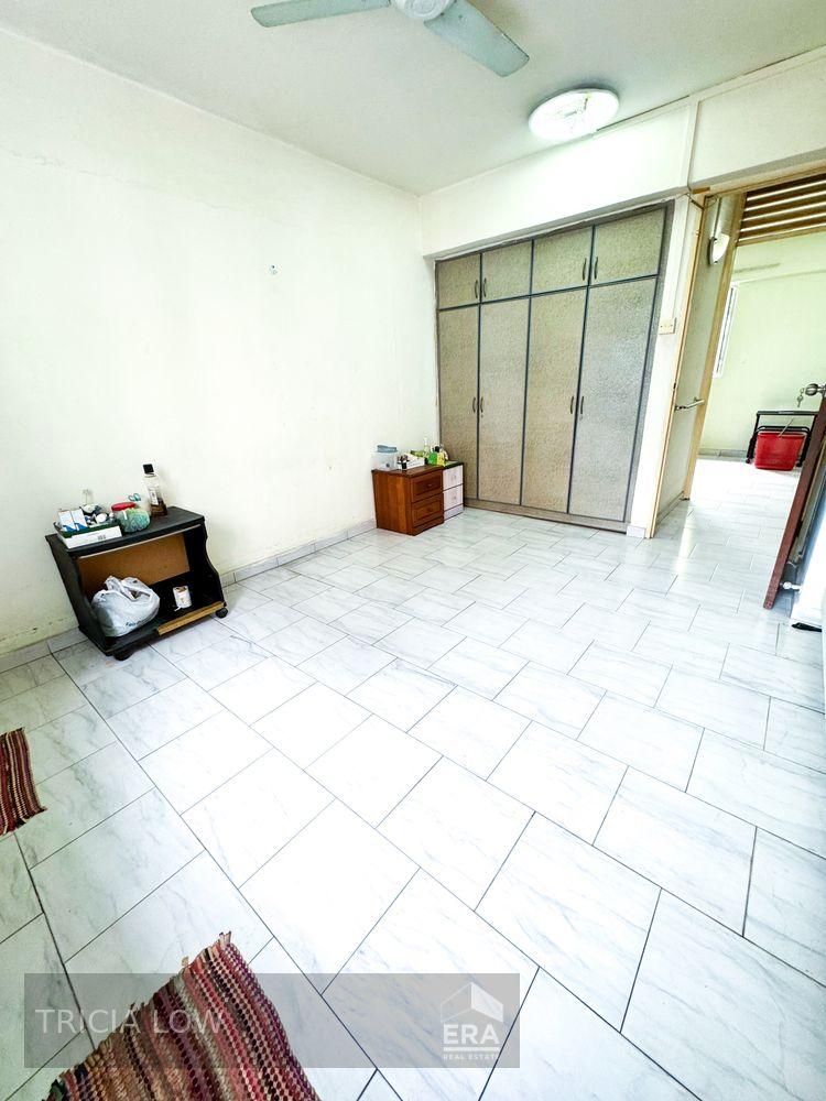 Rare Spacious Breezy Corner Unit