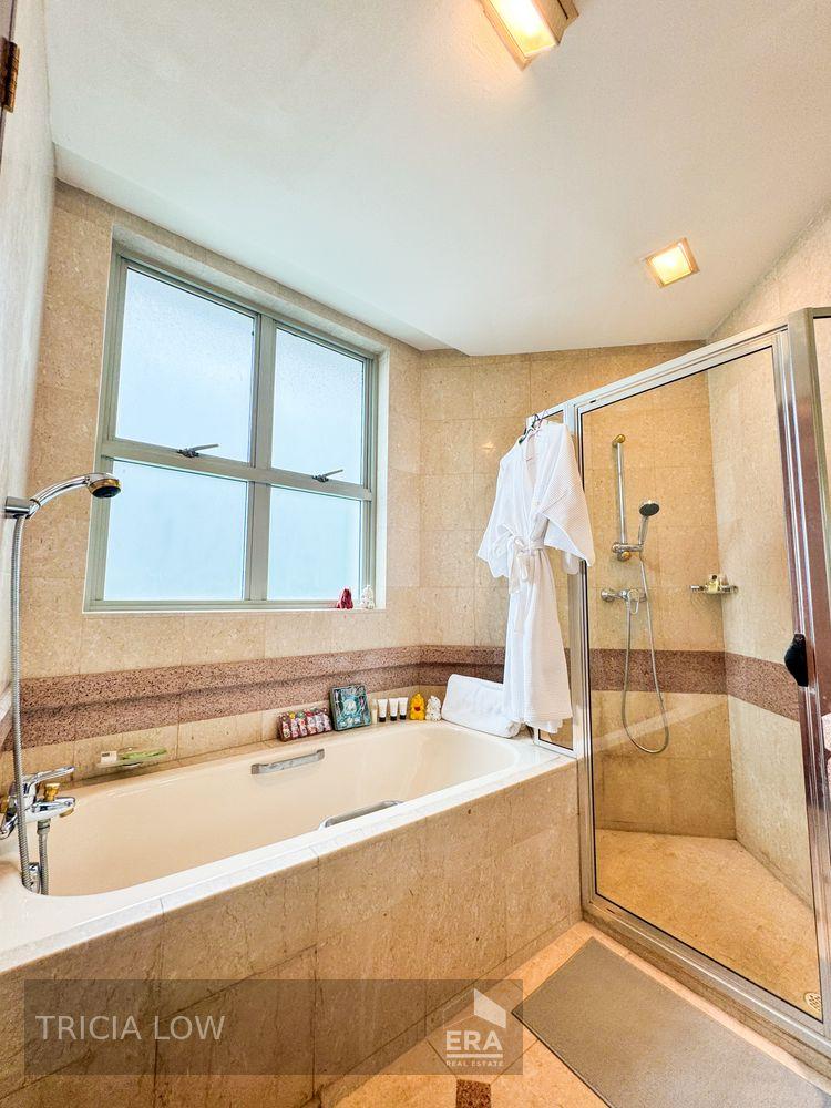 Rare Central Location, Spacious Corner Unit, 3 Mins to Bencoolen Mrt