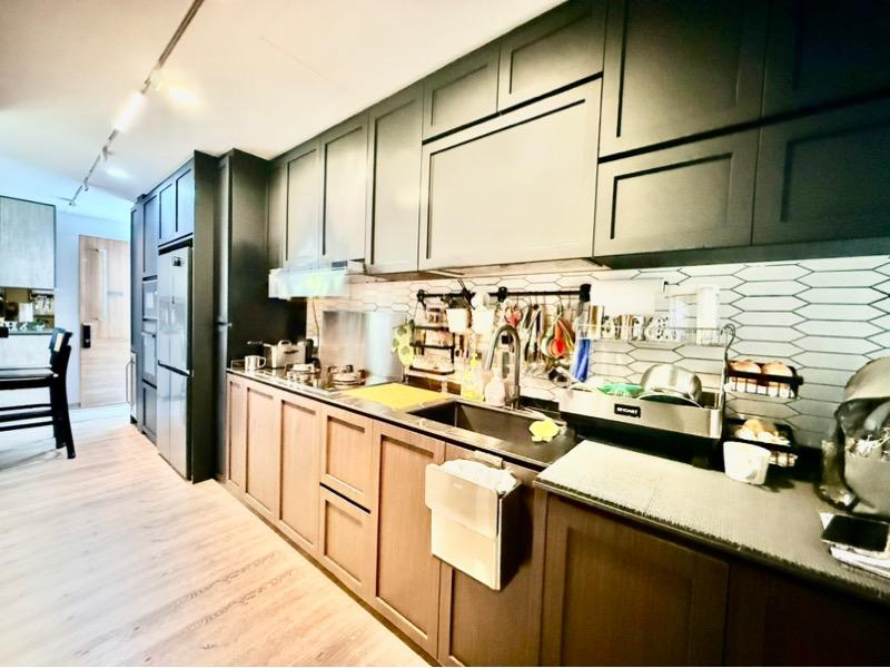 Canberra Residences Condominium For Sale, $1,700,000, 3 Bed 2 Bath 1,324 sqft $1,284.00 psf