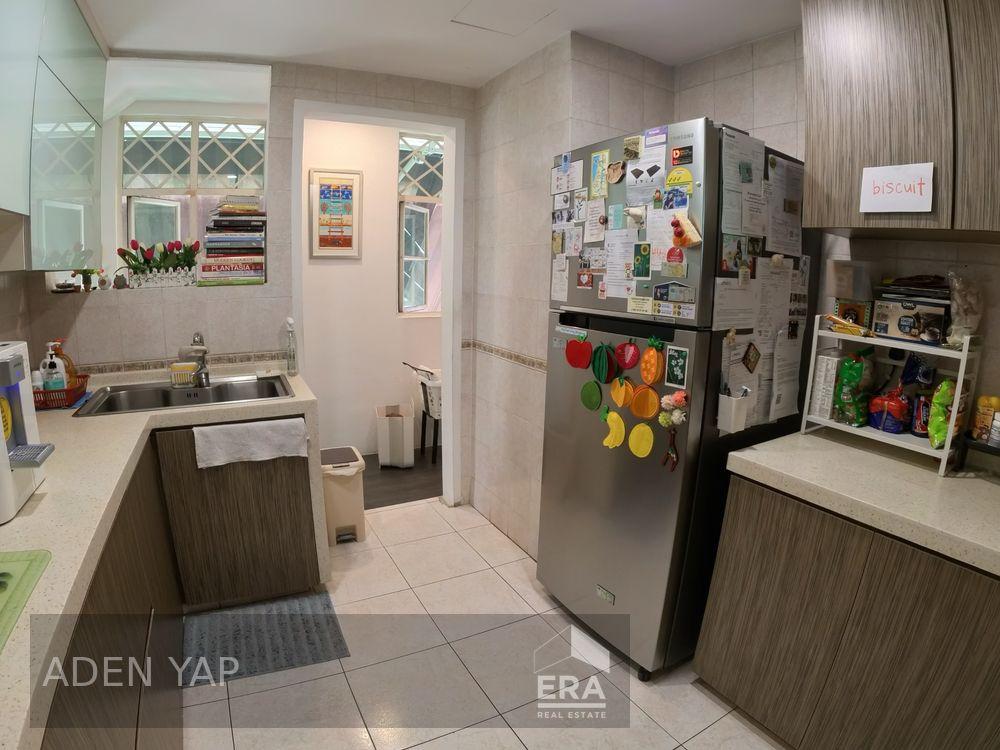 Beautifully Renovated Terrace With Unblock Greenery View