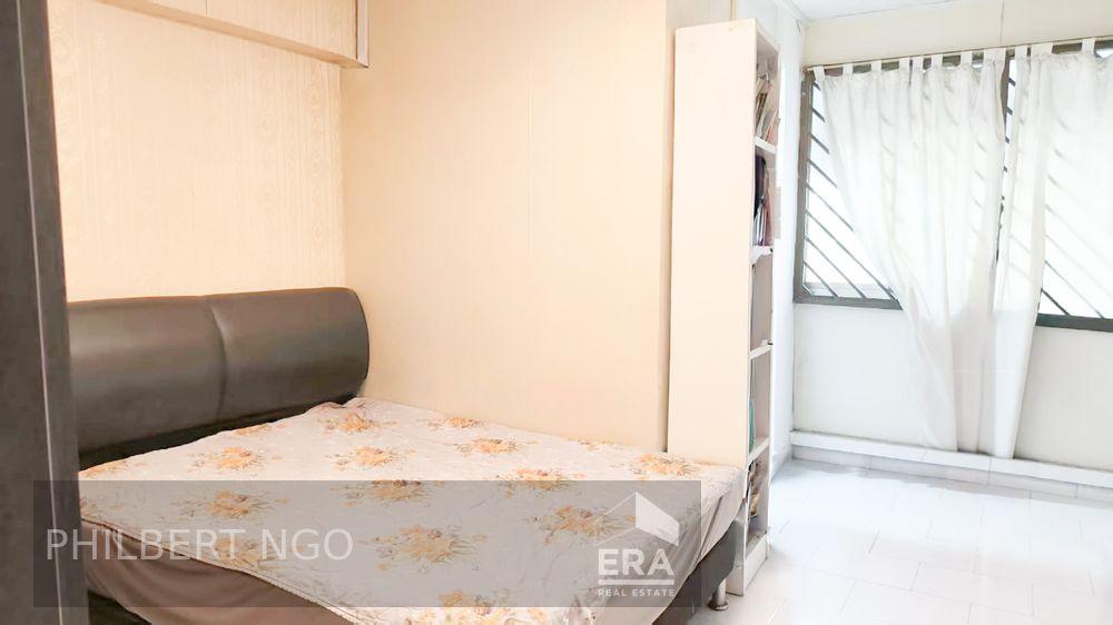 Rare Corner 5i Unit With 4 Bed 2 Bath at Yishun for Sale!