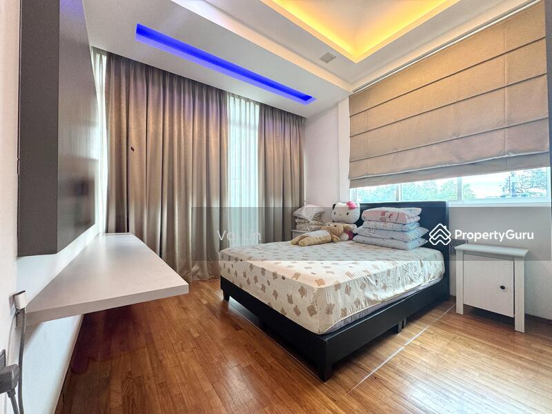 Prop-GPT: Semi-Detached: D19 Serangoon ? Serangoon Garden