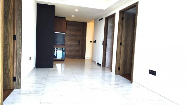 Coastline Residences Condominium For Sale, $1,999,999, 2 Bed 2 Bath 710 sqft $2,817.00 psf