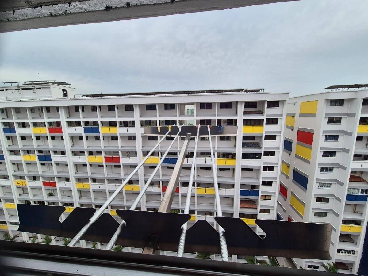 52 Teban Gardens Road HDB Apartment For Sale, $475,000, 3 Bed 2 Bath 904 sqft $525.00 psf