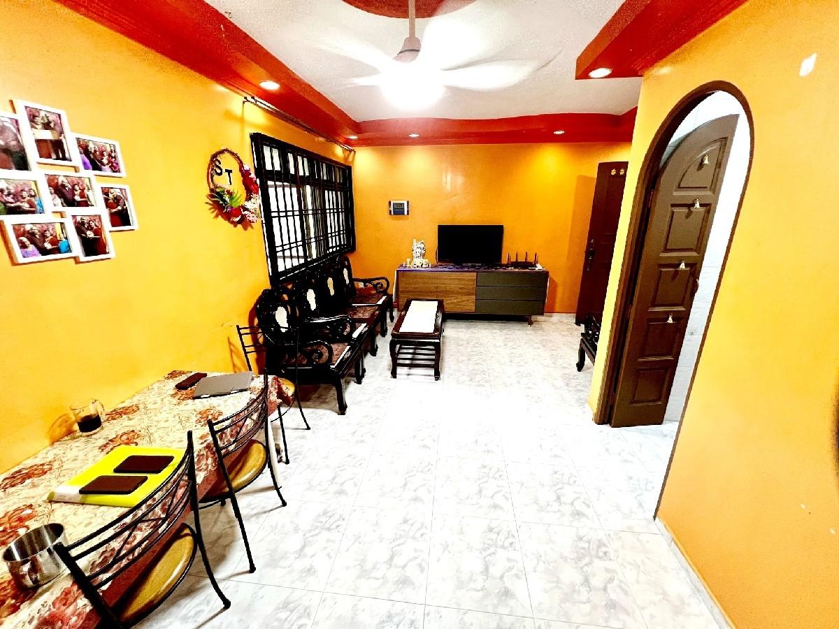 Prop-GPT: HDB Apartment: D03 Tiong Bahru 19 Jalan Membina